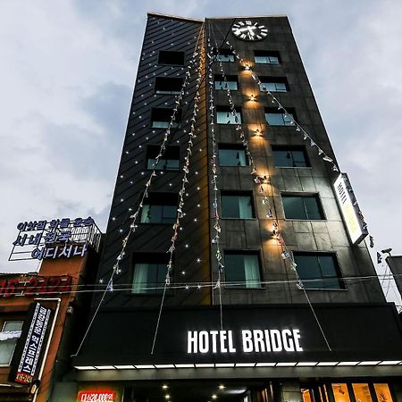 Hotel Bridge Puszan Kültér fotó