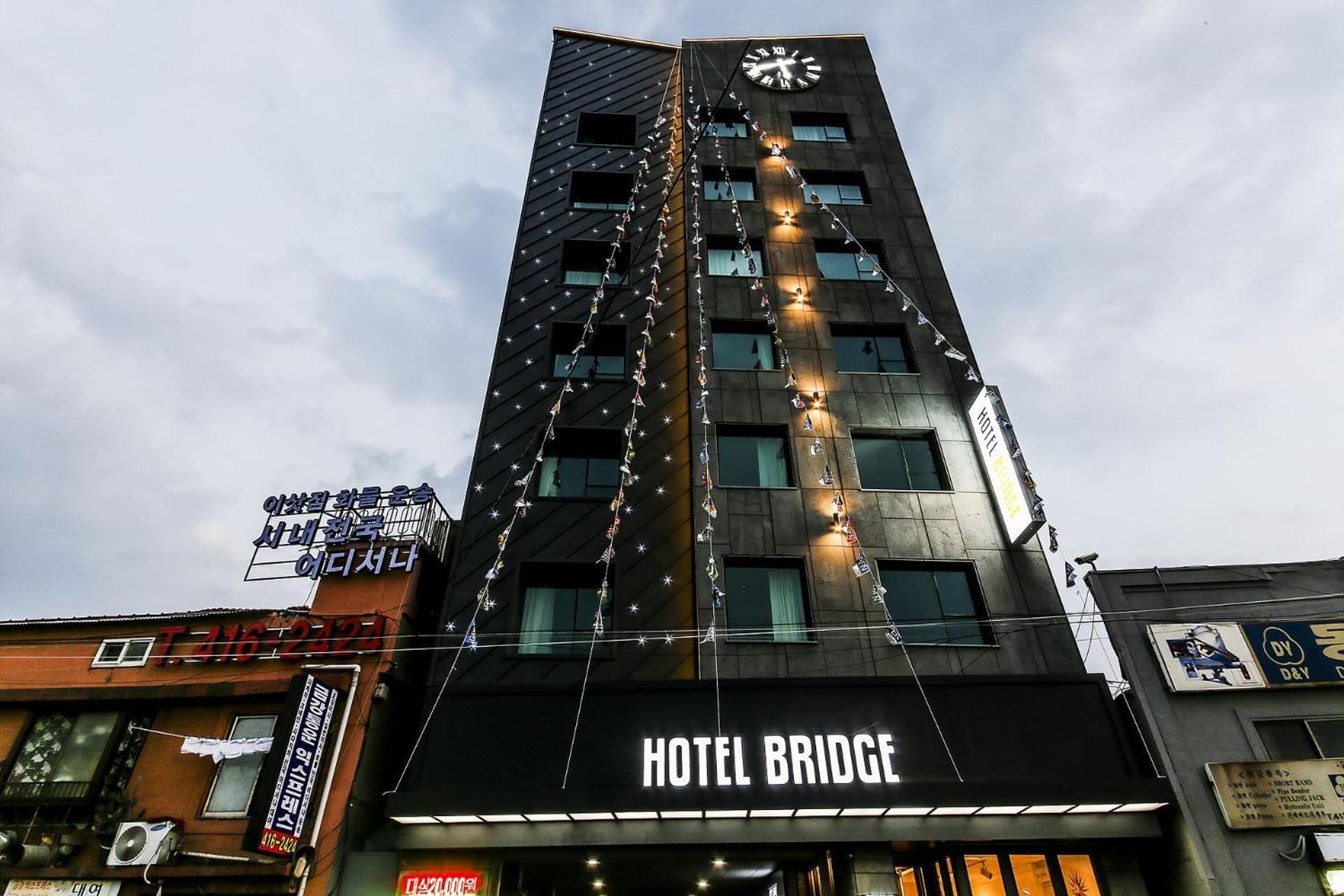 Hotel Bridge Puszan Kültér fotó